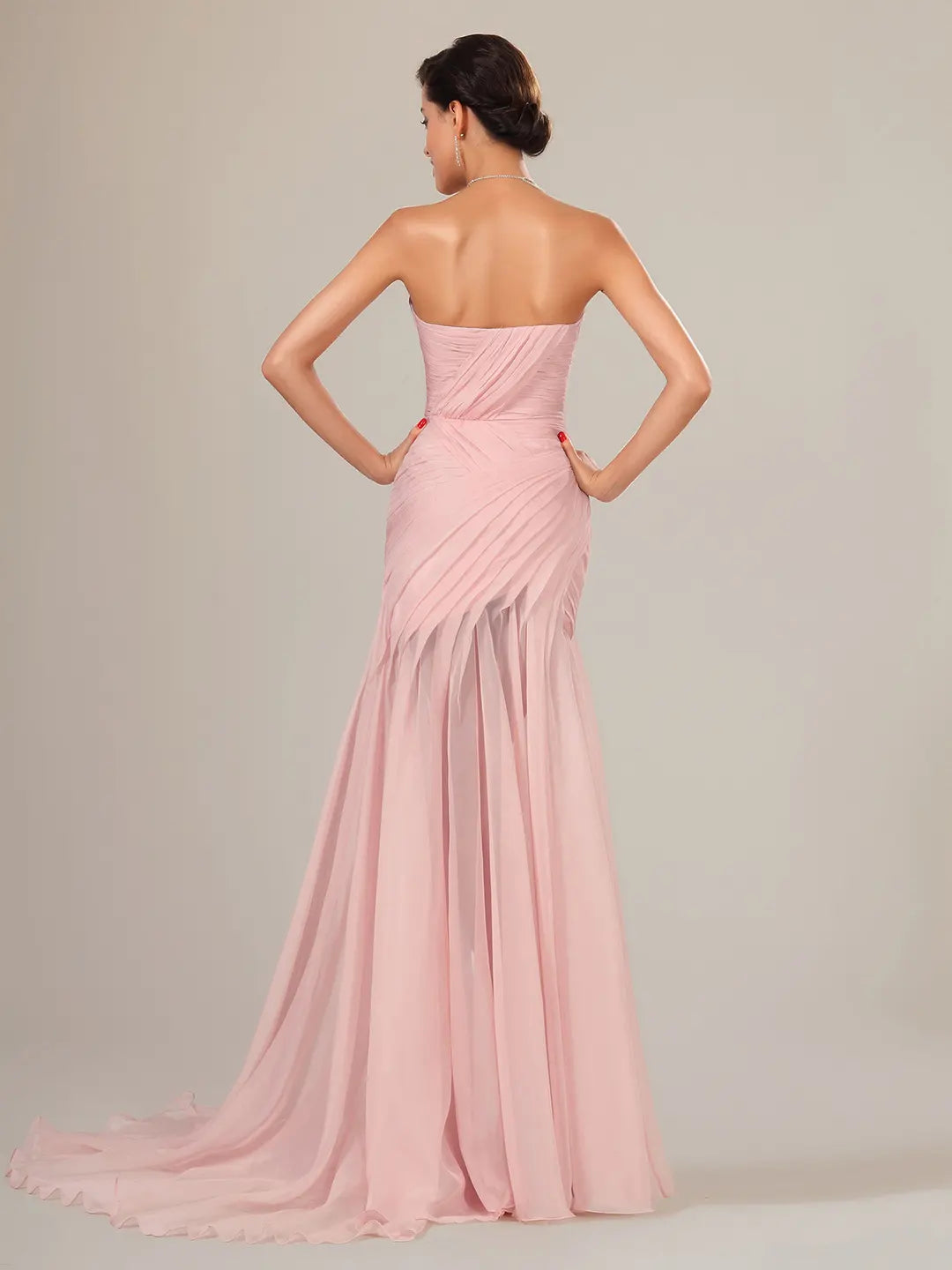 A-Line Maxi Dress with Sweetheart Neckline, Ruched Accents, and Open Back